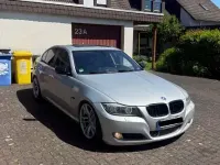 Gebraucht BMW 325 197 PS (144 kW) 2009 Silber Limousine