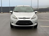 Gebraucht Ford Fiesta Trend 82 PS (60 kW) 2011 Silber Kleinwagen