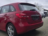 Gebraucht Mercedes B160 90 PS (66 kW) 2014 Rot Van / Kleinbus