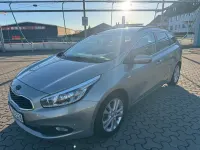 Gebraucht Kia Ceed Spirit 128 PS (94 kW) 2013 Schwarz Kleinwagen