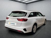 Gebraucht Kia Ceed 99 PS (72 kW) 2025 Weiss Kleinwagen