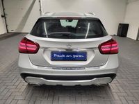 Gebraucht Mercedes GLA180 122 PS (89 kW) 2019 Silber (iridiumsilbermet.) SUV