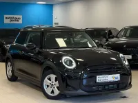Gebraucht Mini Cooper Essential 136 PS (100 kW) 2023 Schwarz Kleinwagen