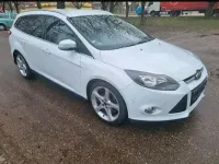 Gebraucht Ford Focus 182 PS (133 kW) 2012 Weiß Kombi