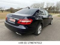 Gebraucht Mercedes E220 170 PS (125 kW) 2012 Blau Limousine