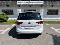Gebraucht VW Touran Active 150 PS (110 kW) 2022 Pure white (weiß) Van / Kleinbus