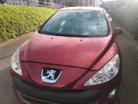 Gebraucht Peugeot 308 Tendance 120 PS (88 kW) 2009 Rot Kleinwagen