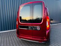 Gebraucht Fiat Doblò 101 PS (74 kW) 2018 Rot Van / Kleinbus