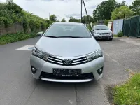Gebraucht Toyota Corolla Life+ 132 PS (97 kW) 2015 Silber Limousine