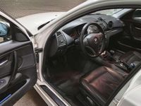 Gebraucht BMW 116 122 PS (89 kW) 2008 Weiß Kleinwagen