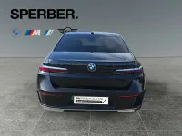 Gebraucht BMW 740 299 PS (219 kW) 2025 Schwarz Limousine