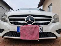 Gebraucht Mercedes A180 122 PS (89 kW) 2013 Weiß Kleinwagen