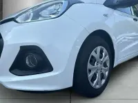 Gebraucht Hyundai i10 Basis 67 PS (49 kW) 2016 Weiß Kleinwagen