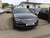 Gebraucht VW Phaeton 239 PS (175 kW) 2011 Blau Limousine
