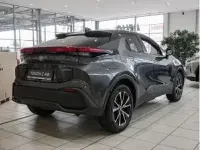 Neu Toyota C-HR 223 PS (164 kW) 2025 Grau (grau metallic) SUV