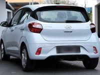 Gebraucht Hyundai i10 Trend 84 PS (61 kW) 2020 Weiß Kleinwagen
