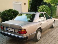 Gebraucht Mercedes 200 75 PS (55 kW) 1991 Silber Limousine