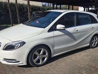 Gebraucht Mercedes B180 122 PS (89 kW) 2014 Weiß Van / Kleinbus