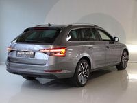 Gebraucht Skoda Superb Style 150 PS (110 kW) 2024 Graphite grau metallic (metallic) Kombi