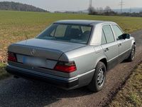 Gebraucht Mercedes E260 160 PS (117 kW) 1991 Grau Limousine