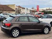 Gebraucht Audi A1 Sportback Attraction 86 PS (63 kW) 2012 Braun Kleinwagen