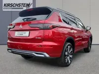 Gebraucht Mitsubishi Outlander P-HEV Top 126 PS (92 kW) 2024 Rot