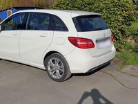 Gebraucht Mercedes B180 122 PS (89 kW) 2016 Weiß Van / Kleinbus