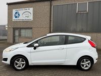 Gebraucht Ford Fiesta Trend 60 PS (44 kW) 2017 Weiß Kleinwagen