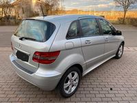 Gebraucht Mercedes B170 116 PS (85 kW) 2008 Silber Van / Kleinbus