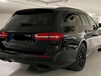Gebraucht Mercedes E300 AMG 320 PS (235 kW) 2021 Schwarz Kombi
