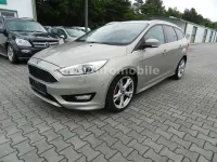 Gebraucht Ford Focus Titanium 150 PS (110 kW) 2015 Tectonic silver Kombi