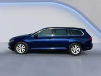 Gebraucht VW Passat Comfortline 150 PS (110 kW) 2018 Blau met Kombi