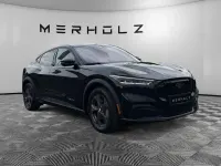 Usata Ford Mustang Mach-E 197 kW (269 CV) 2021 Nero SUV
