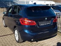 Gebraucht BMW 218 Advantage 136 PS (100 kW) 2016 Imperialblau brillanteffekt Van / Kleinbus
