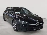 Gebraucht Mercedes A180 136 PS (100 kW) 2023 Nachtschwarz Limousine