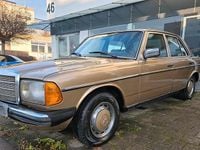 Gebraucht Mercedes E300 88 PS (64 kW) 1980 Gold Limousine