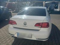 Gebraucht VW Passat 172 PS (126 kW) 2011 Weiß Limousine