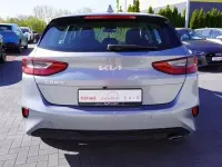 Gebraucht Kia Ceed 120 PS (88 kW) 2022 Silber Kleinwagen