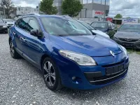 Gebraucht Renault Mégane GrandTour Expression 131 PS (96 kW) 2012 Blau Kombi