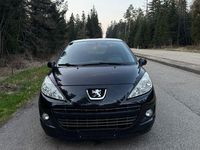 Gebraucht Peugeot 207 Premium 156 PS (114 kW) 2010 Schwarz Limousine