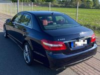 Gebraucht Mercedes E500 AMG line 387 PS (284 kW) 2010 Blau Limousine