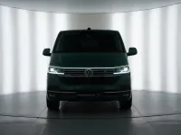 Gebraucht VW Multivan Highline 204 PS (150 kW) 2021 Bay leaf green metallic Van / Kleinbus