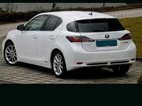Gebraucht Lexus CT200h 96 PS (70 kW) 2011 Weiß Kombi