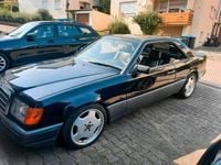 Gebraucht Mercedes E300 179 PS (131 kW) 1989 Schwarz Coupé