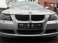 Gebraucht BMW 323 177 PS (130 kW) 2006 Silber Limousine