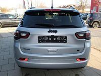 Gebraucht Jeep Compass 179 PS (131 kW) 2022 Silber SUV
