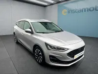 Gebraucht Ford Focus Titanium 125 PS (91 kW) 2025 Silber Kombi