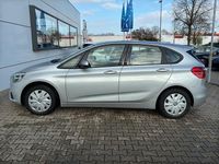 Gebraucht BMW 218 Advantage 136 PS (100 kW) 2017 Glaciersilber metallic Kombi