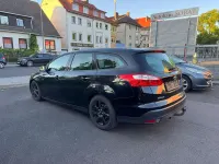 Gebraucht Ford Focus Trend 150 PS (110 kW) 2012 Pantherschwarz metallic Kombi