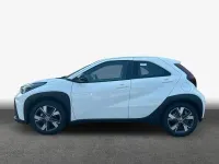 Neu Toyota Aygo X Active 92 PS (67 kW) 2026 Weiß SUV